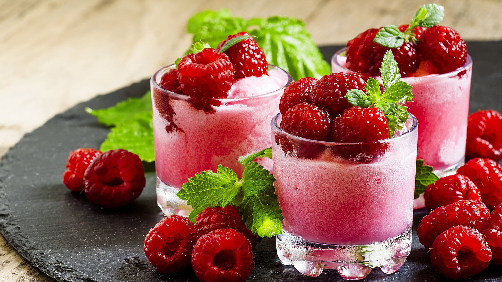 Beschwipstes Himbeer-Sorbet - INTERGAST
